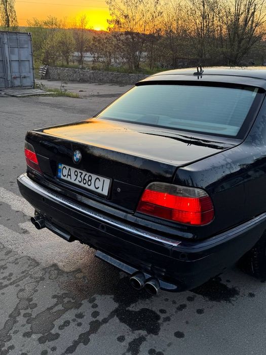 BMW 750 l дизель 4.0