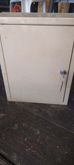 Skrzynka metalowa 31cm/40cm