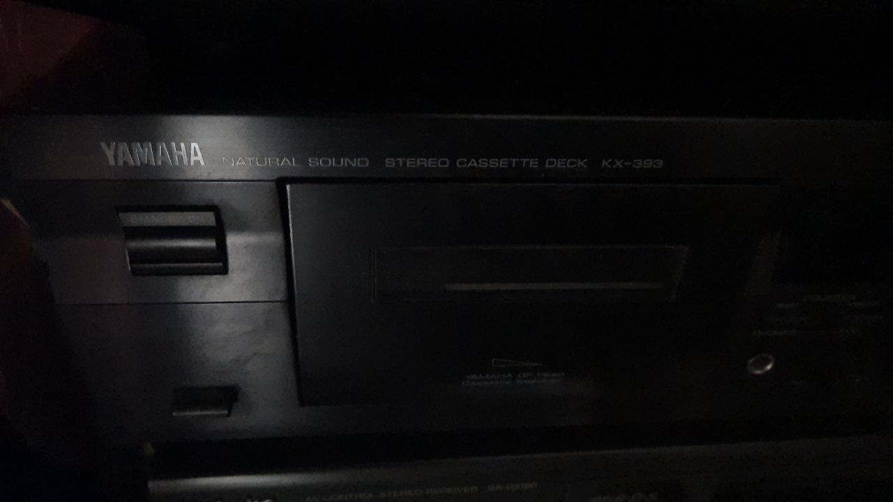 Магнитофон Yamaha kx 393 нерабочий