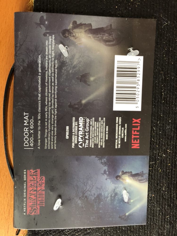 Stranger Things Wycieraczka hit