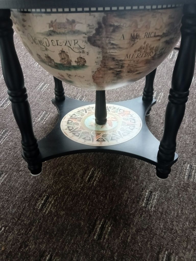 Piękny barek globus