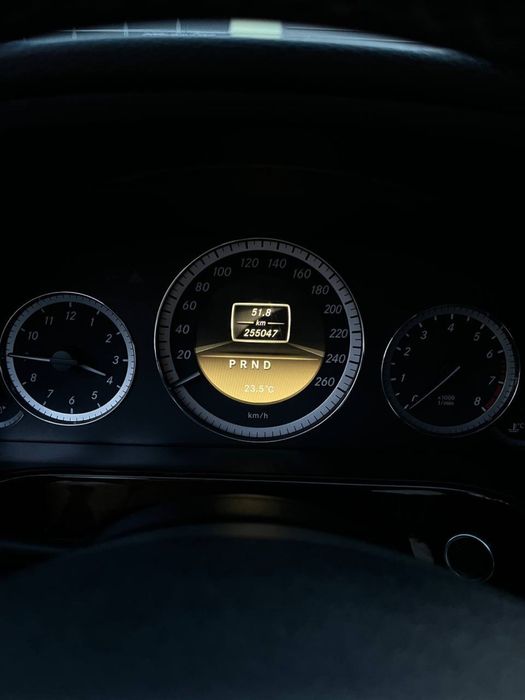 Mercedes-benz w212 e200 ngt