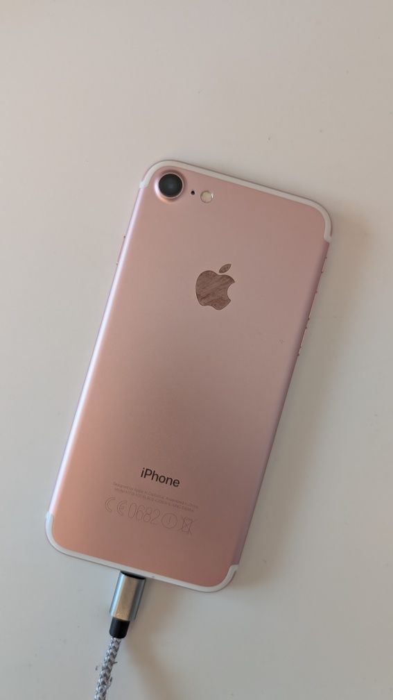 iPhone 7 em bom estado