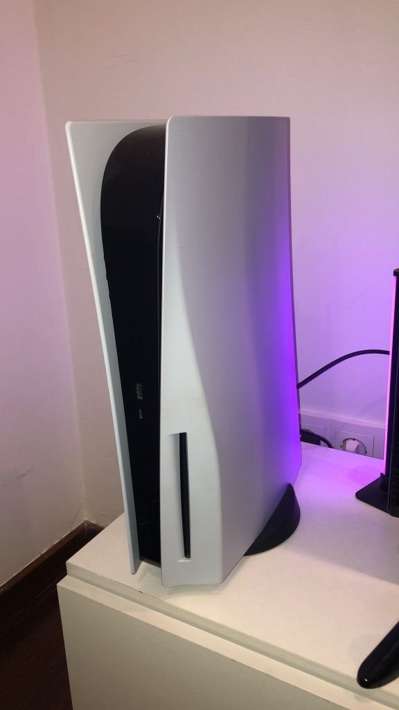 Consola PS5 - 825Gb