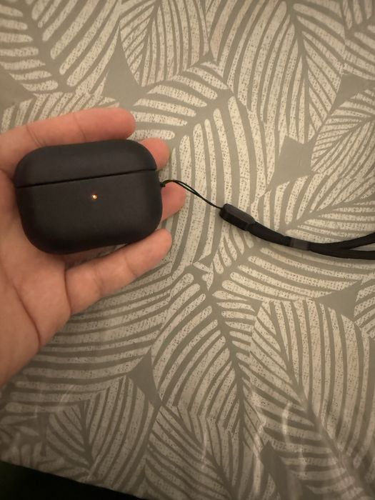 Чехол (под кожу) для AirPods 3 ,4 Pro ,Pro 2 ,Pro 3 case с петелькой