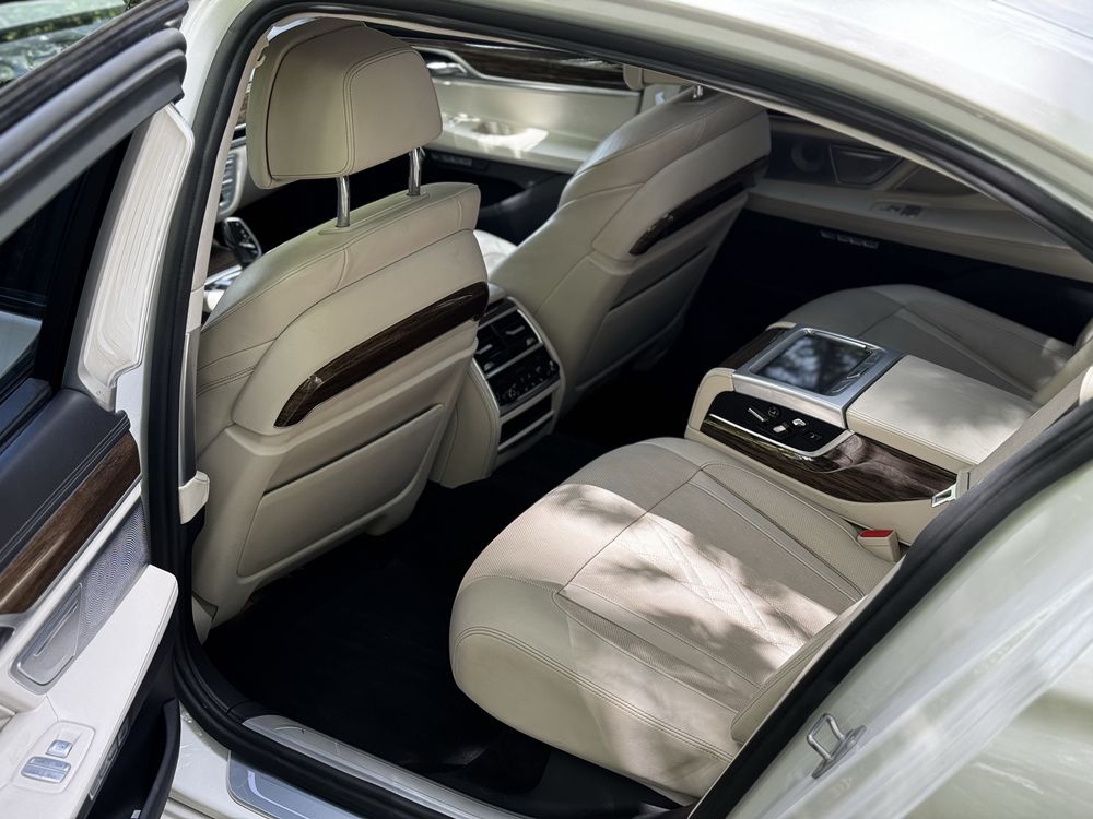 BMW seria 7 G12 750LI