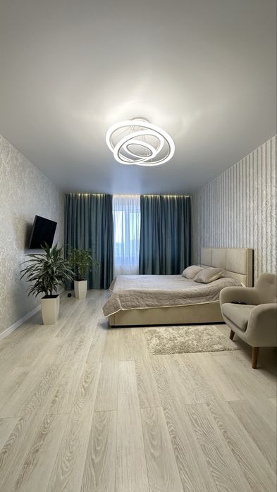 Довгострокова оренда 2к  поруч з центром міста