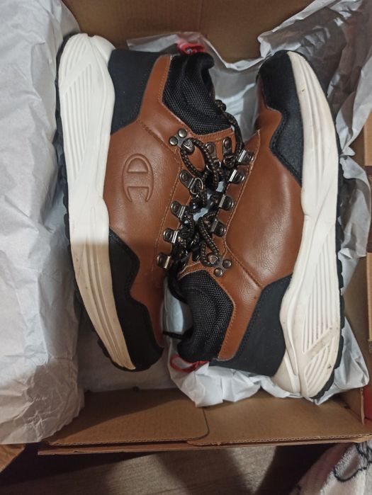 Зимові спортивні  кросівки