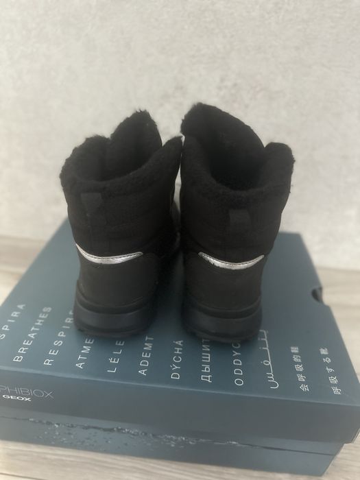 Дитячі зимові черевики Geox