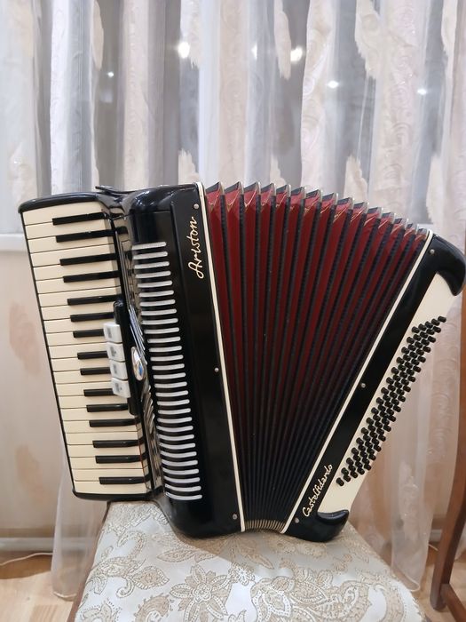 Акордеон/Аккордеон/Італійський 3/4 80 басів