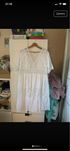 Biała koronkowa sukienka boho oversize