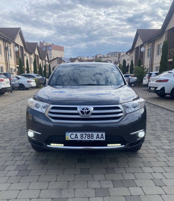 Продам Toyota Highlander 2013