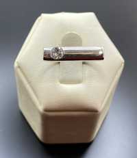 Srebrny pierścionek z cyrkonią Ag925 r17