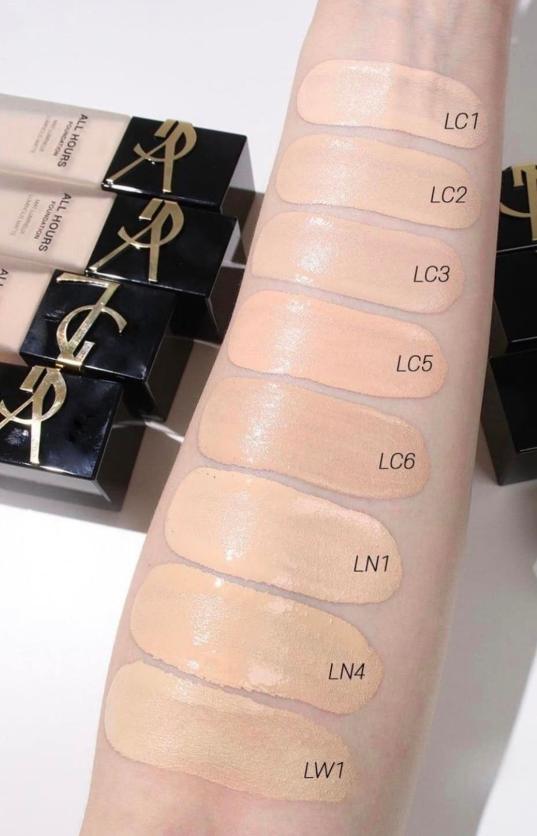 Yves Saint Laurent All Hours Foundation podkład do twarzy