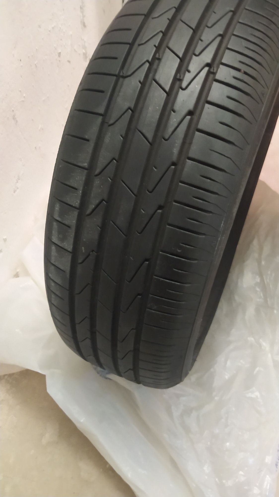 Komplet rocznych opon Hankook Ventus Prime 3 205/60R16