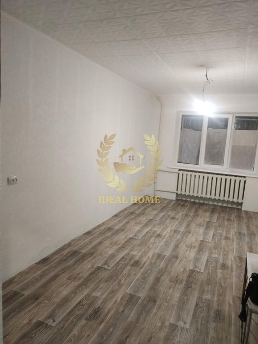 Продам 1 кімнату в кумінальні квартирі