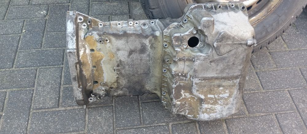 Miska oleju Mercedes Vito 639 642