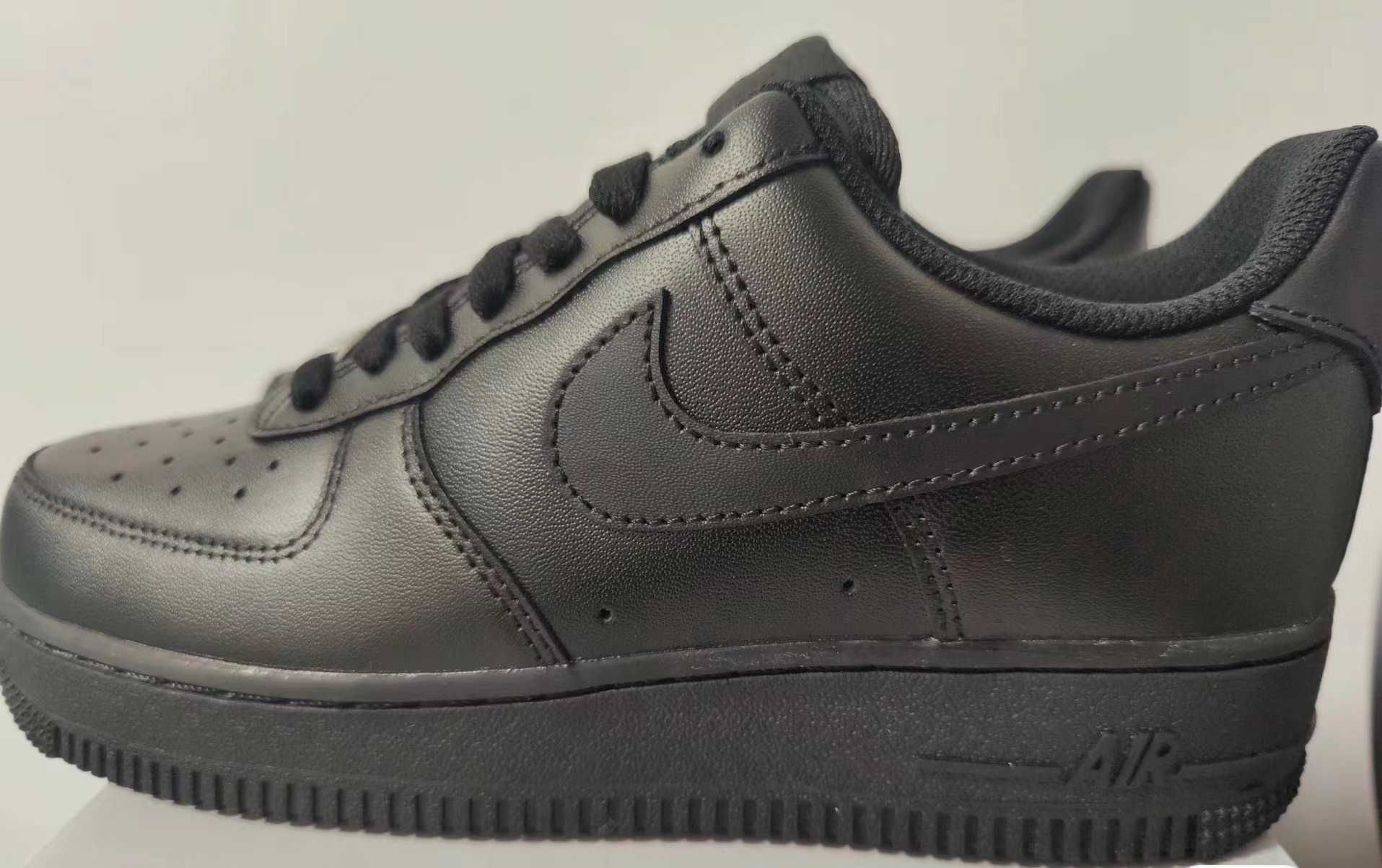 Nike Air Force 1 '07 Black 44