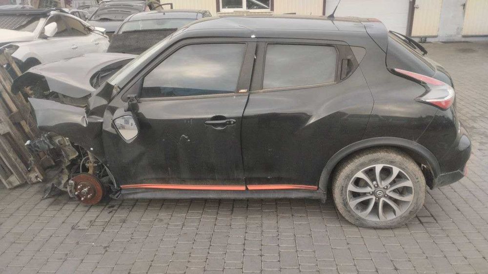 Разборка Nissan Juke 1.6 АКПП 2018 (ляда,акпп,двигатель,дверь,фонарь)