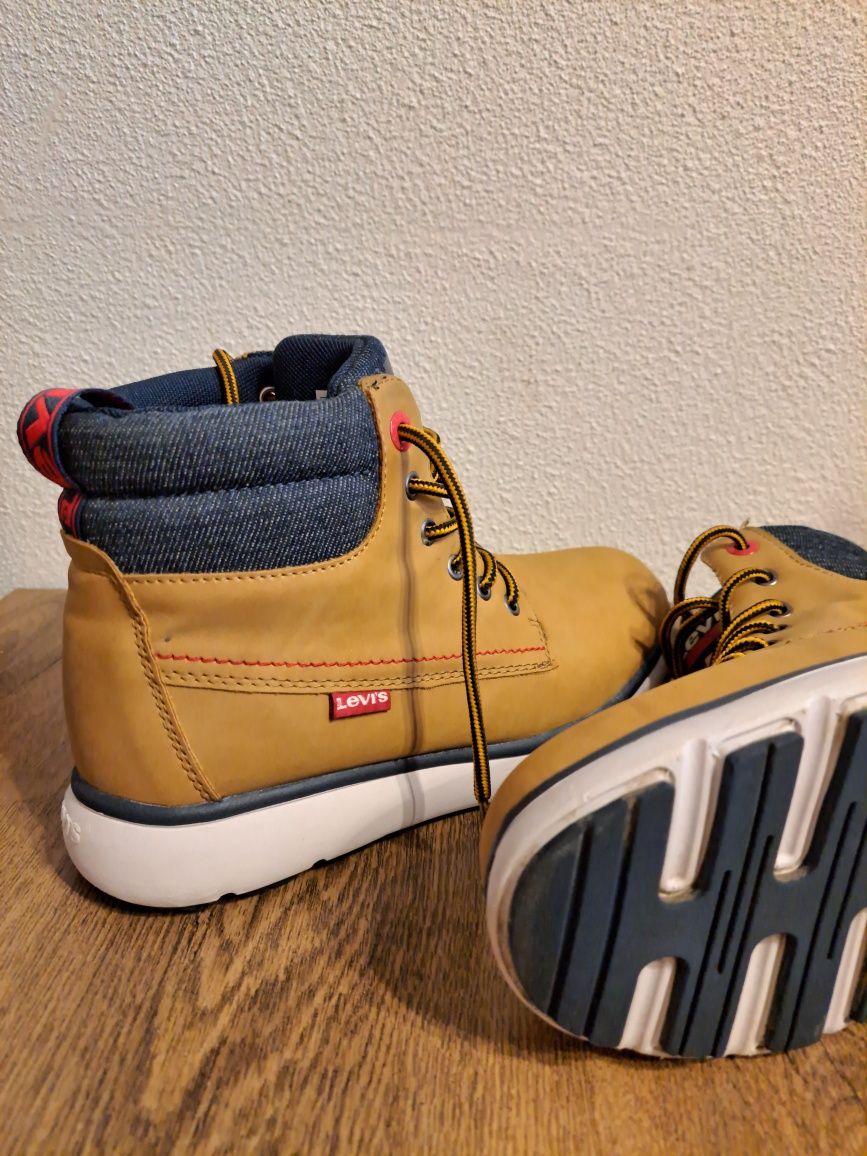 Buty Levis 37 dziecięce zima