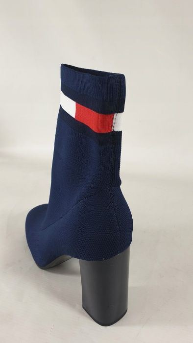 TOMMY HILFIGER BOTKI kozaki nowe damskie PÓŁBUTY R.38