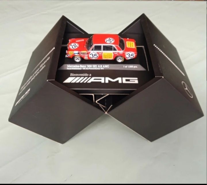 1:43 Mercedes 300 SEL 6.8 AMG Minichamps Sportline