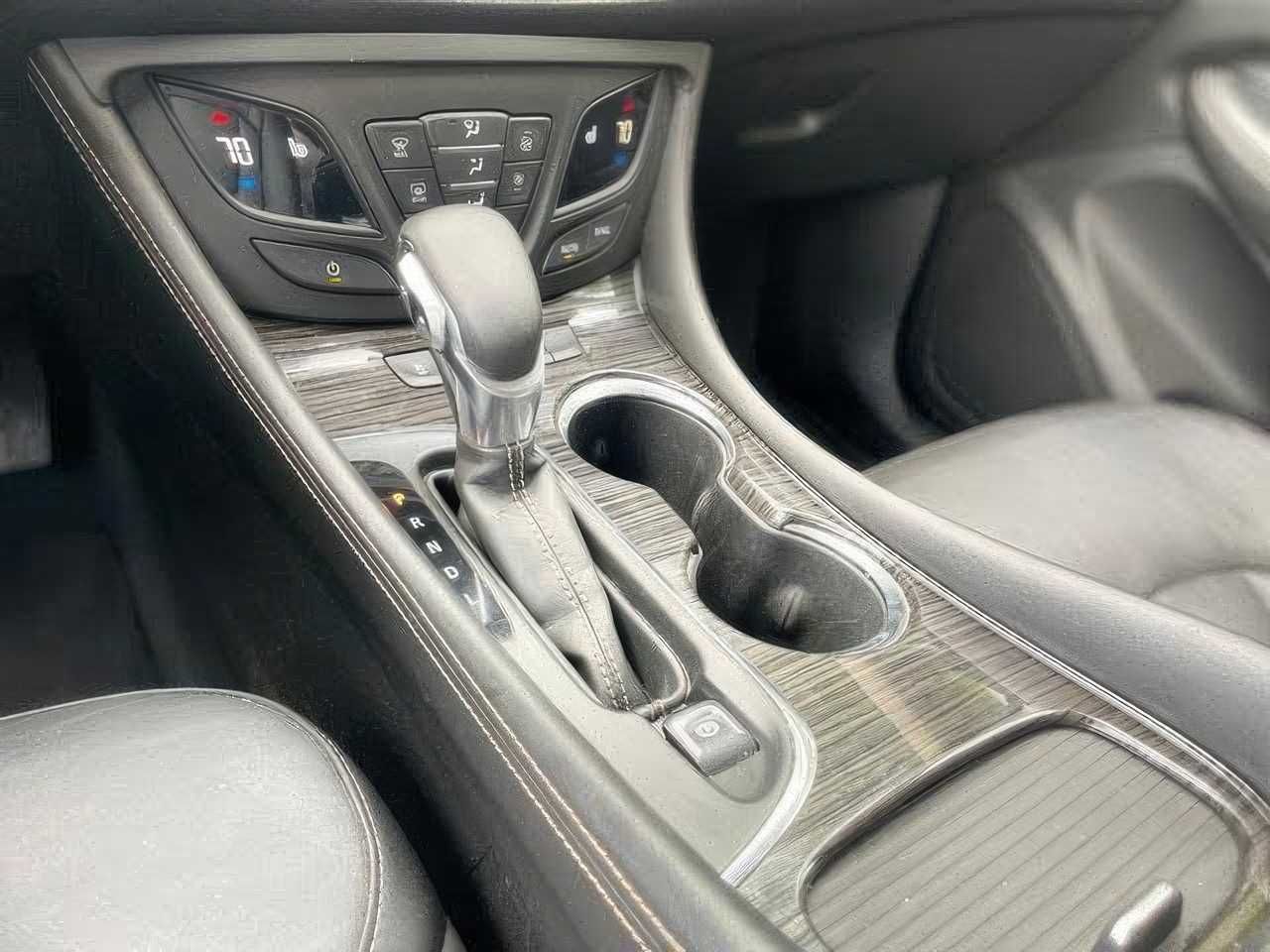 Buick	ENVISION		 	2017