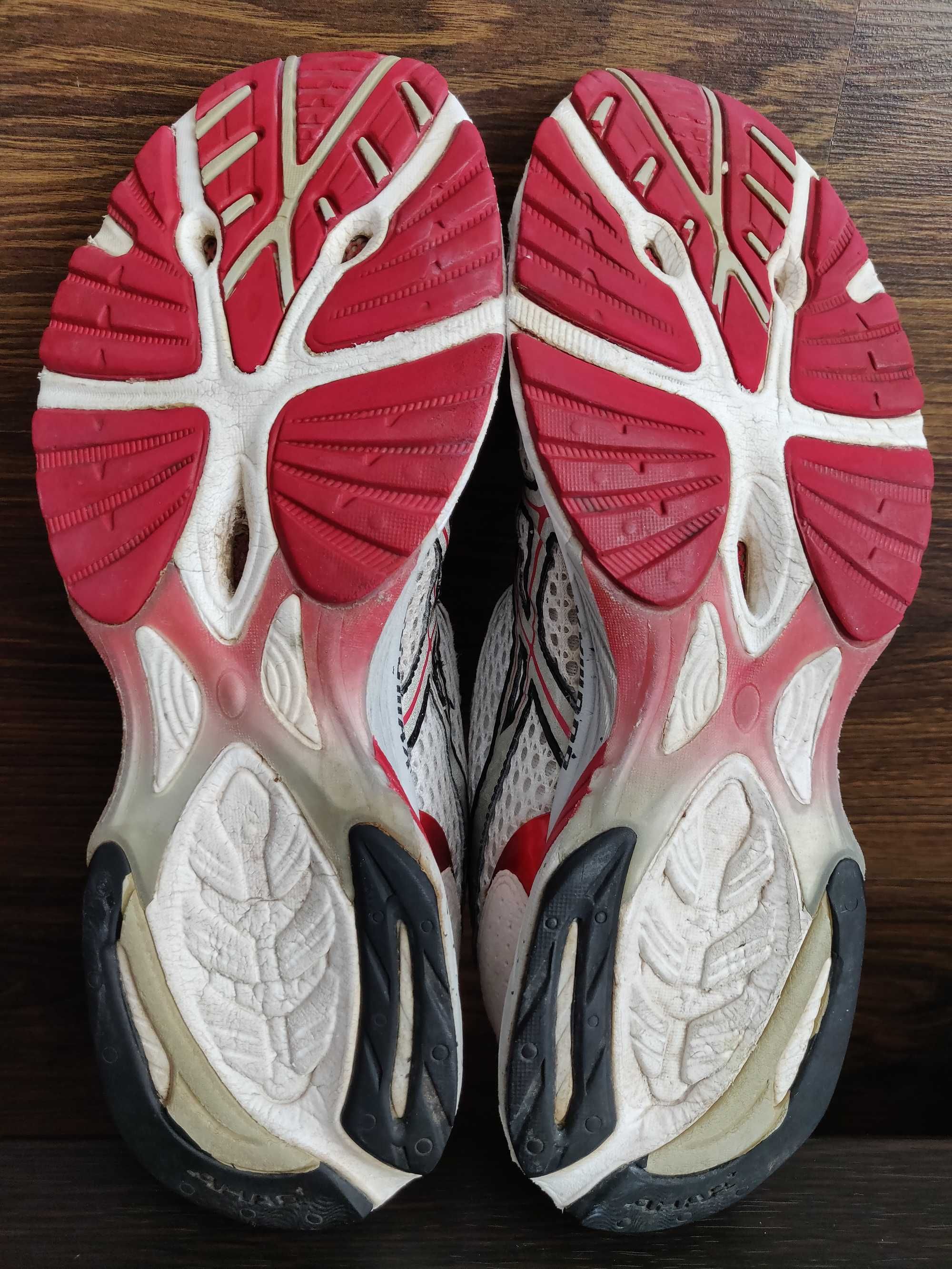 Kроссовки Asics duomax gel - ds racer  р. 42,5 стелька 27 см. белые