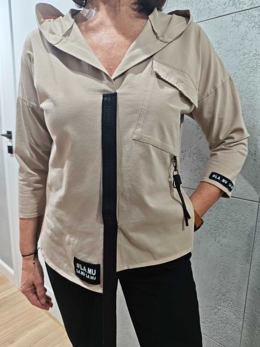 Bluzka La Mu z kapturem beżowa rozm. 2