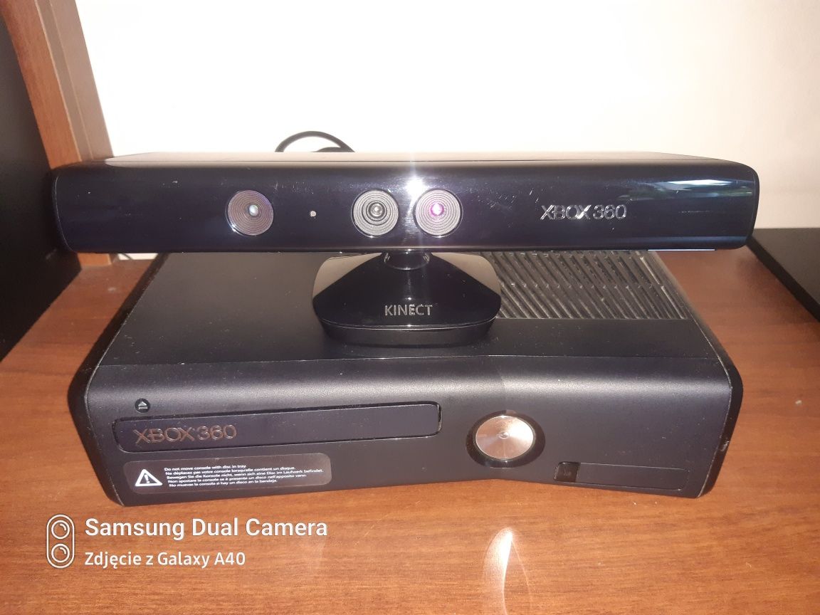 Konsola X-box 360 +akcesoria