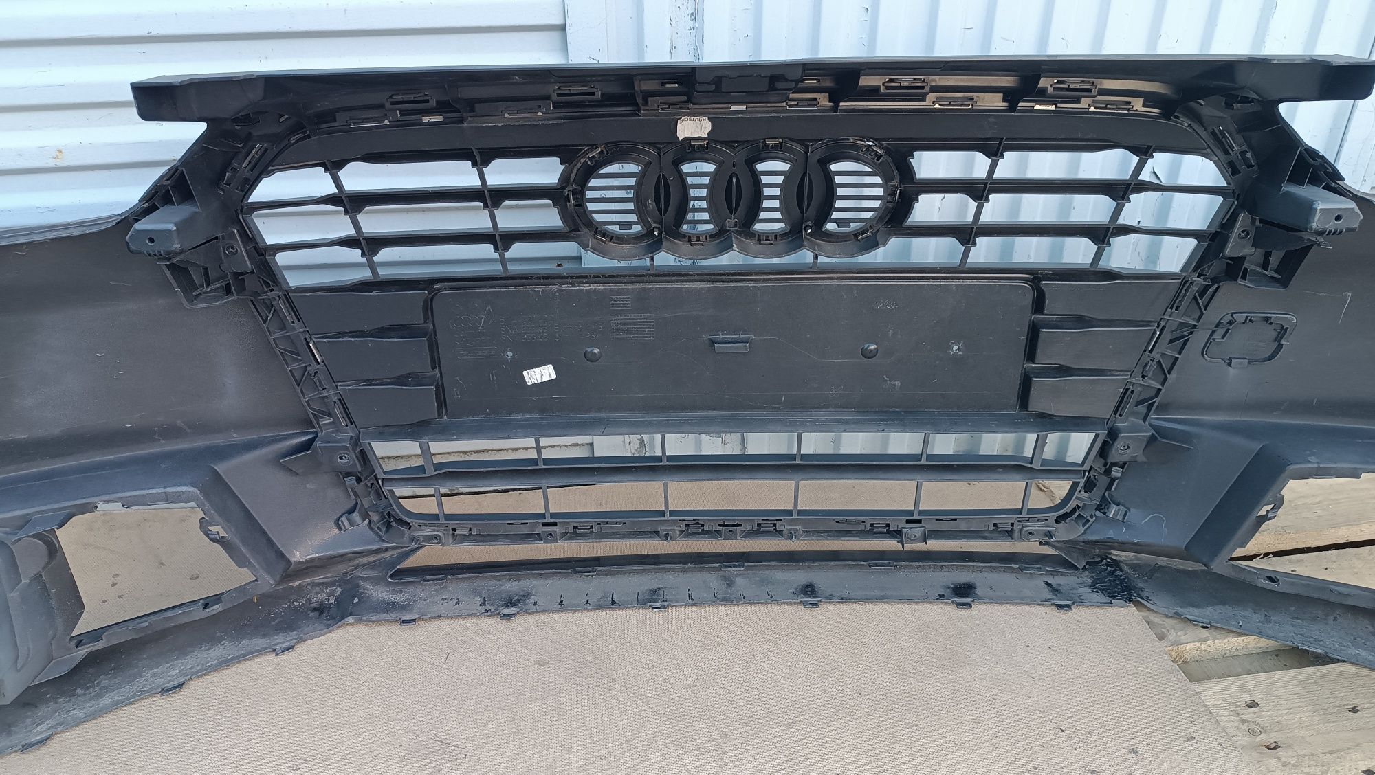 Vendo parachoque de frente Audi A1 8XA ano 2015/18