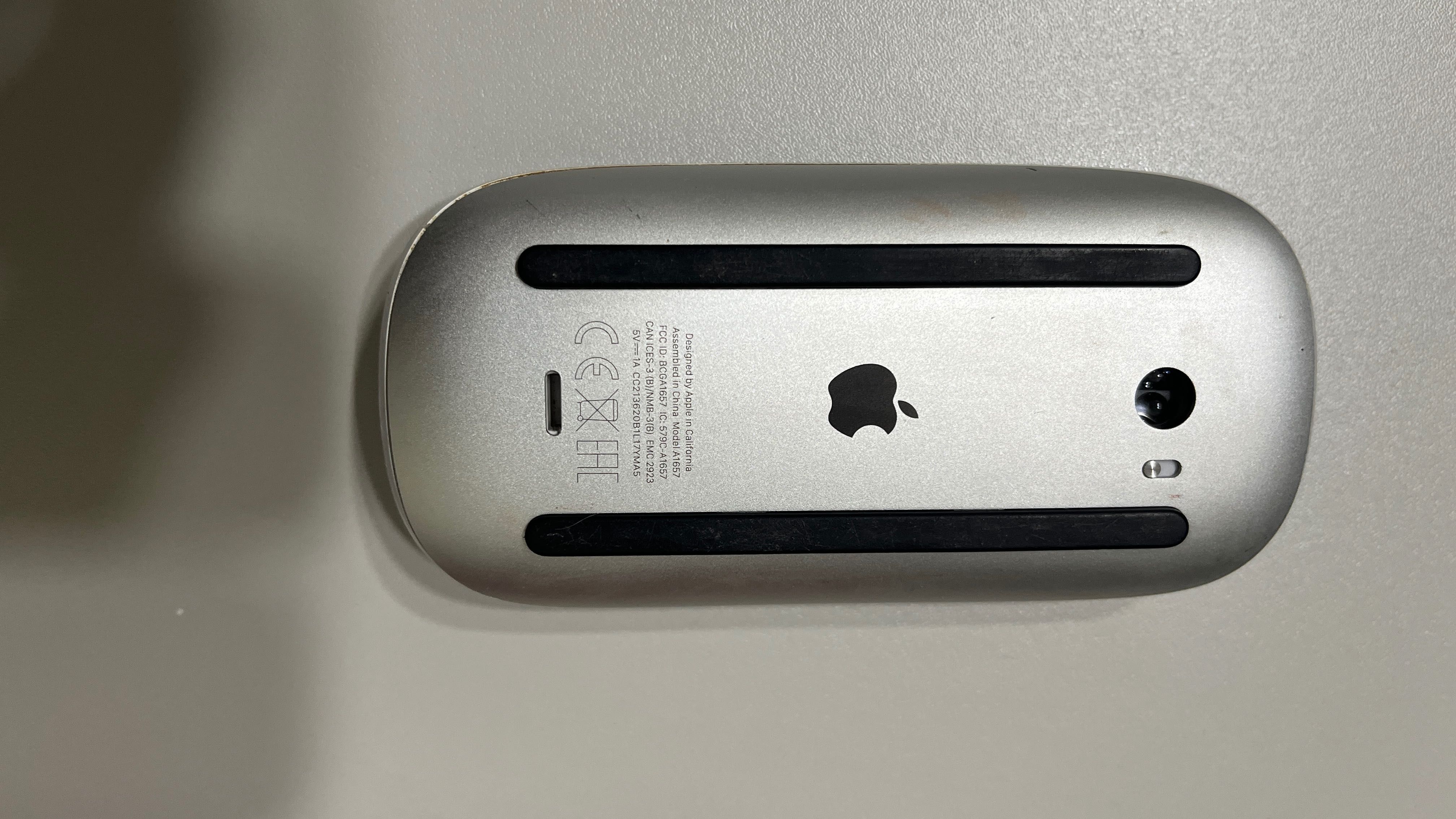Apple Magic Mouse 2 A1657 e apple keyboard