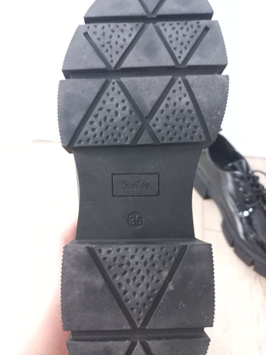 Buty mokasyny lakierowane