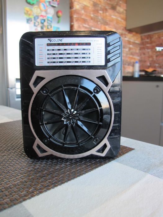 Стильное мини радио с фонариком 220V, с аккумулятором + подарок