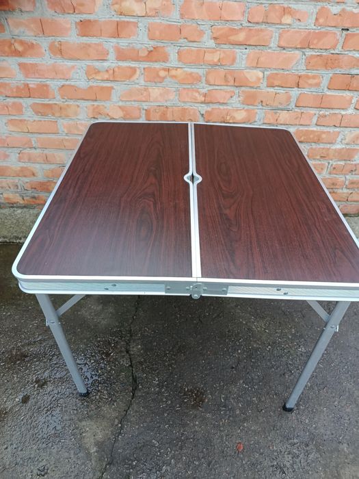 Стіл розкладний з 4 стільцями