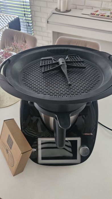 Thermomix czarny tm6