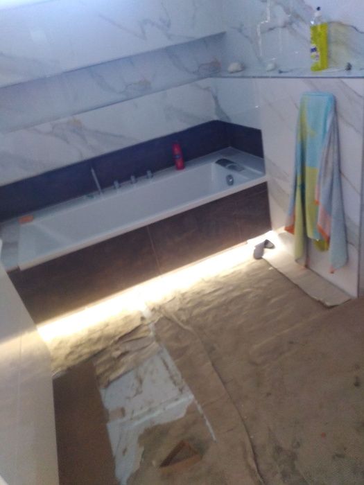 Elektryk  (Awarie, Podłączenie indukcji, instalacje elektryczne )