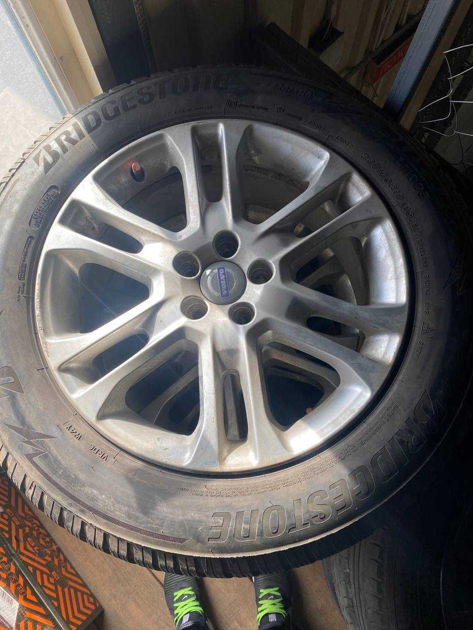 Зимняя резина шины Bridgestone 235 60 R18