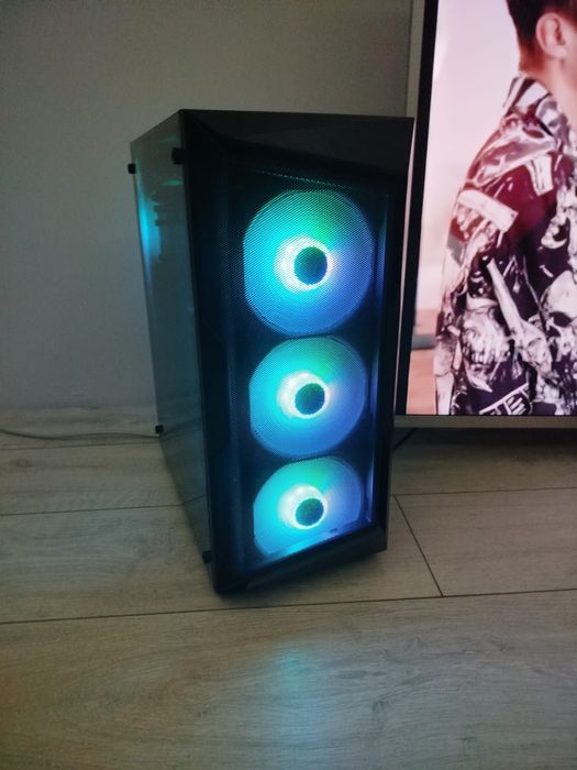 Komputer Gaming Ryzen 5 5600/16GB RAM DDR4/AMD Radeon RX7600