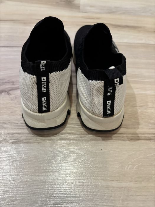 Продам жіночі мокасини