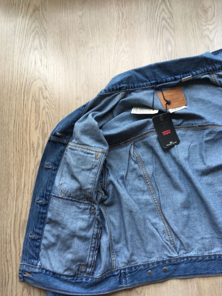 Нова джинсова куртка Levi’s, жіноча