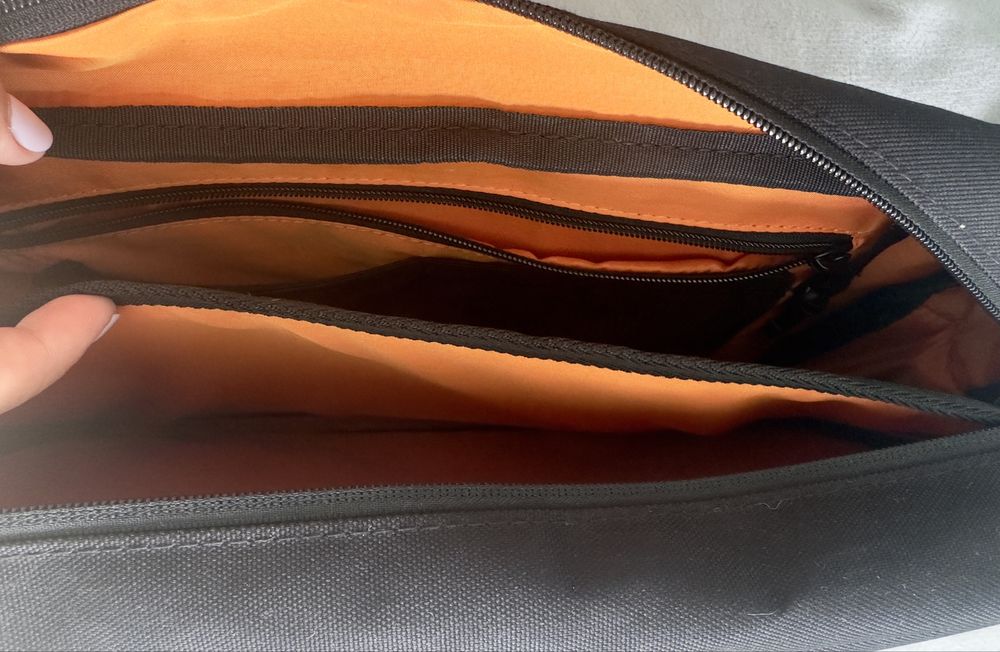 Czarna torba na ramię na laptop Johnny Urban Hapag-Lloyd Edition