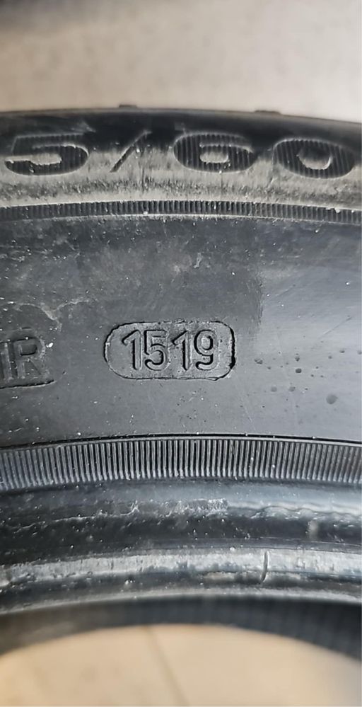 2x dunlop winter sport 5 suv  235/60 R 18