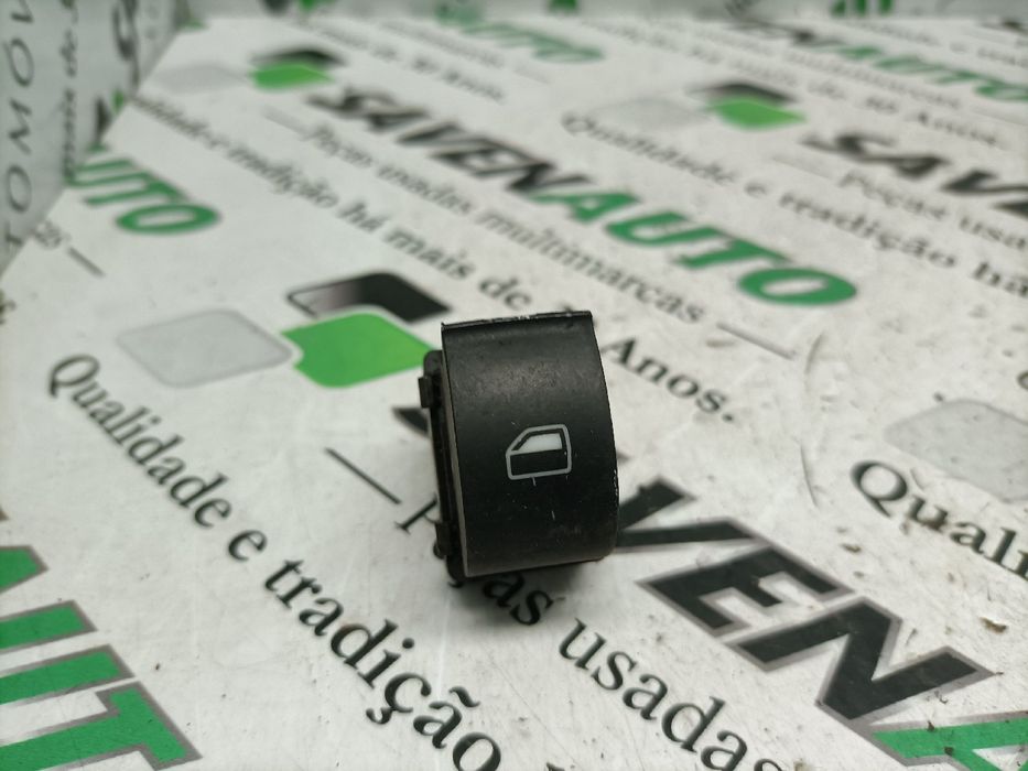 Comando / botão / interruptor vidros frente direito AUDI A3 (8P1)