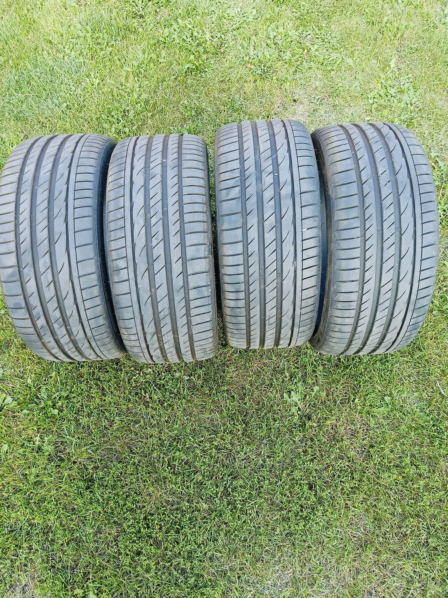 Opony letnie 235/35/R19