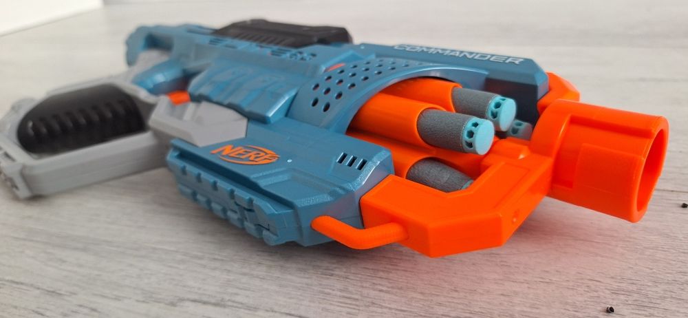 Бойовий набір Nerf Commander Elite 2.0 бластер+жилет з патронами