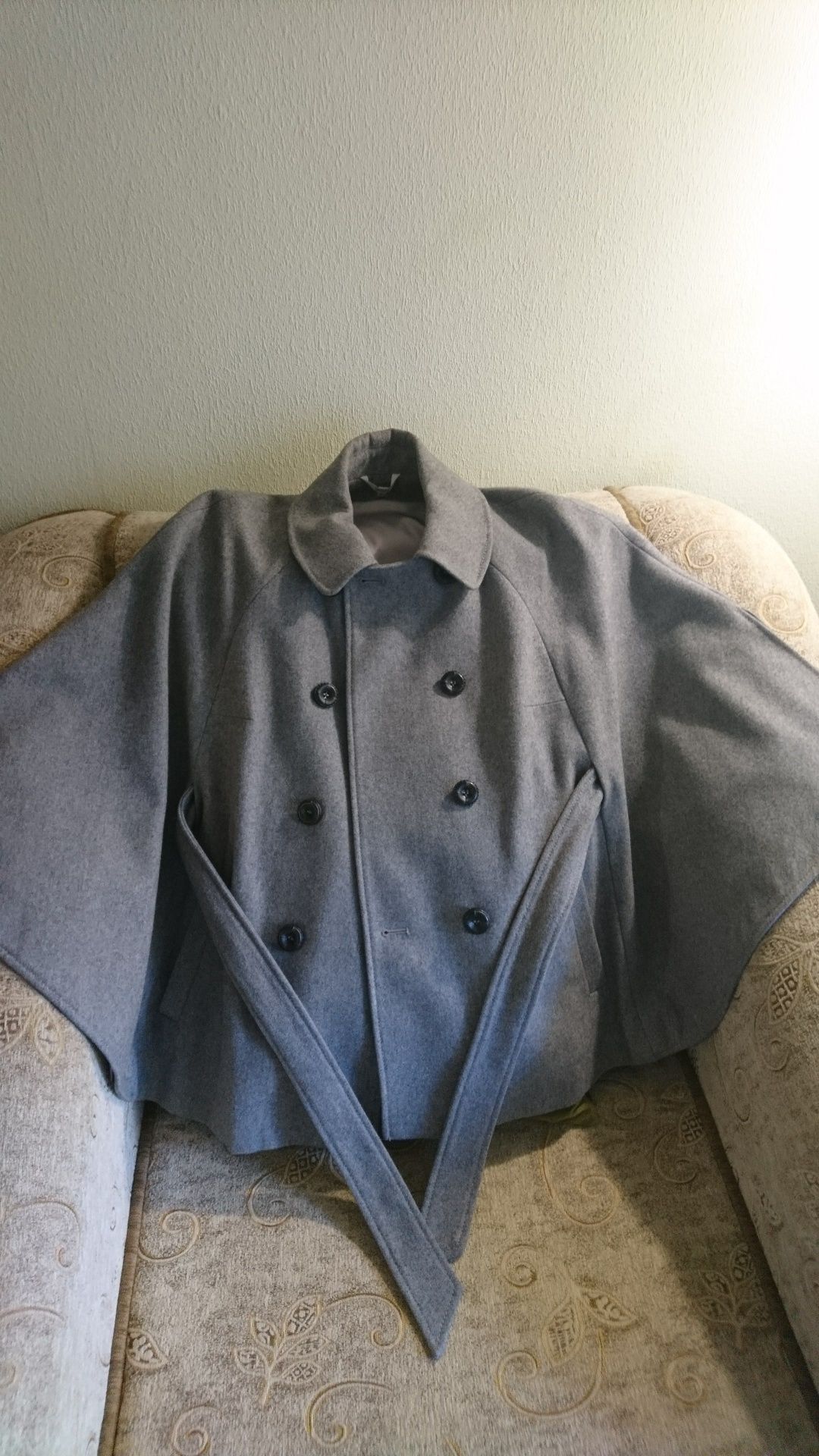 Пальто-накидка Marks & Spencer стильное под пояс