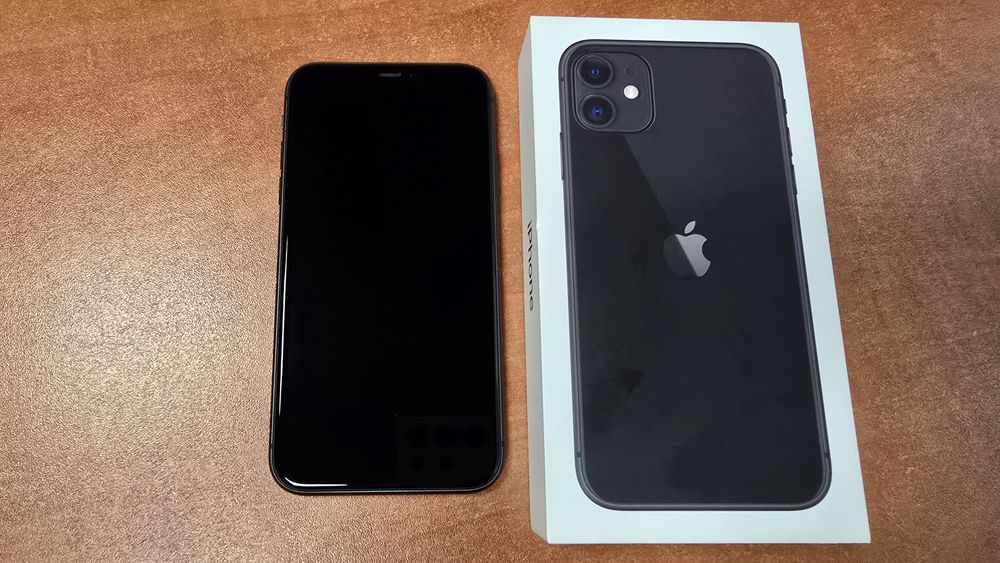 iPhone 11 64GB czarny, stan bdb
