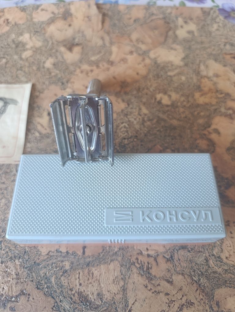 Бритвенный станок "Консул", СССР с документами. 1000 грн