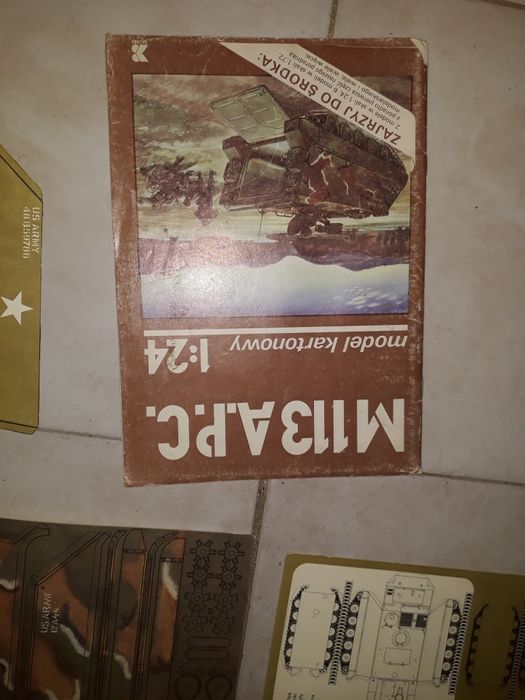 Model kartonowy 1:24 2sztuki i 6 szt w skali 1:72 M113 A.P.C napoczęty